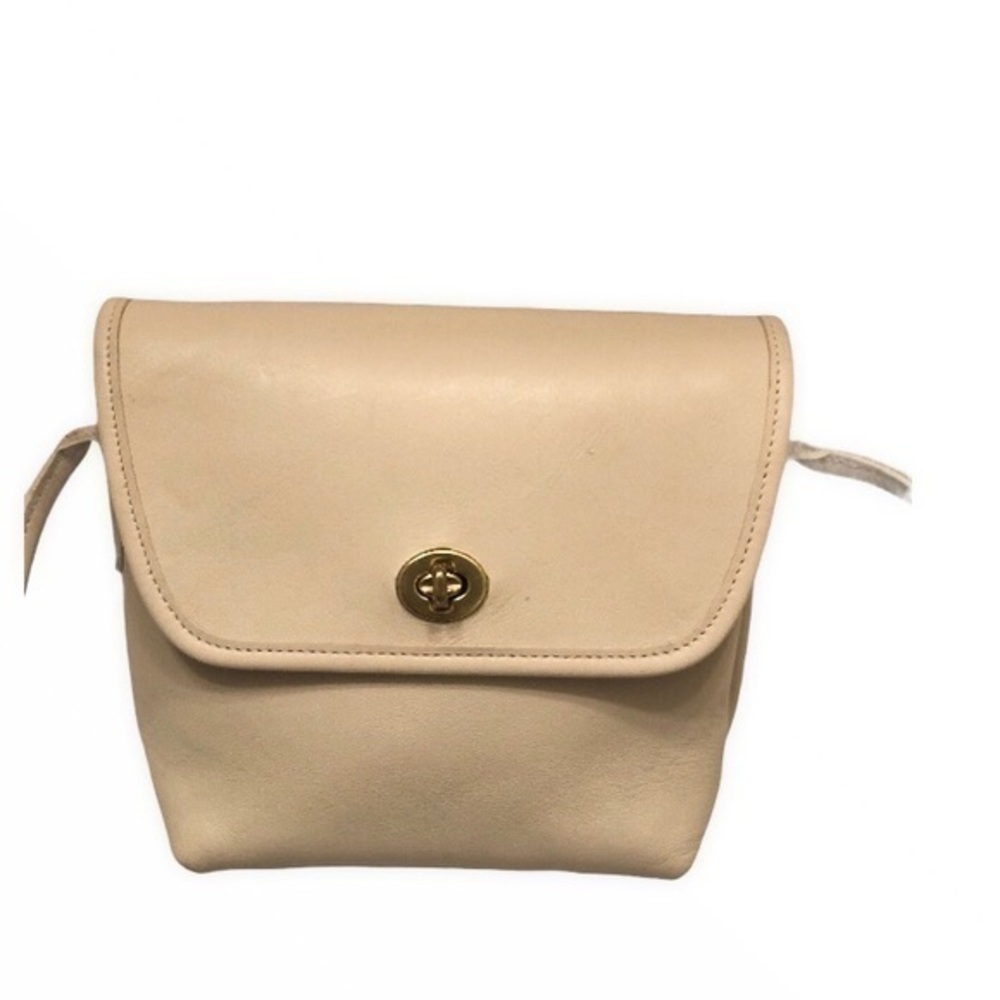 Coach vintage cream leather crossbody bag